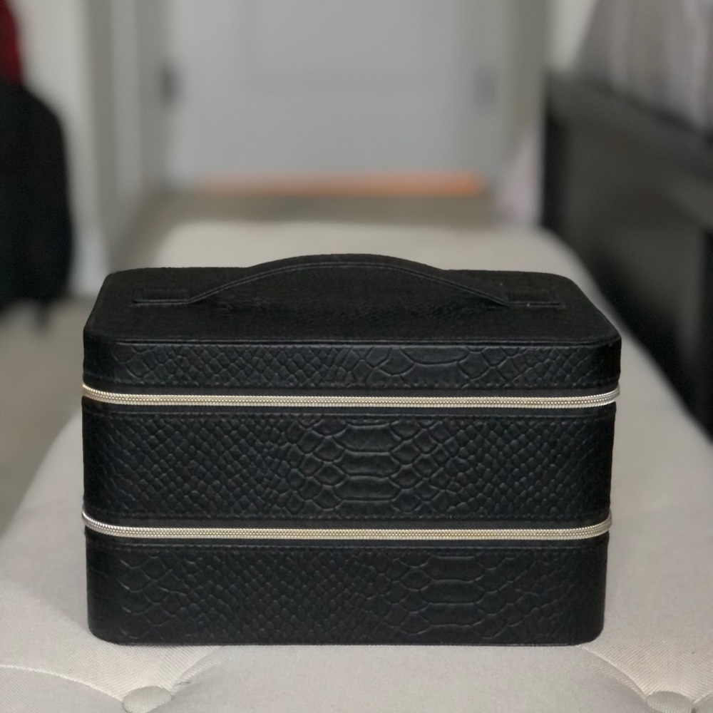 HOST PICK Lancôme Makeup Travel Bag Giftset
